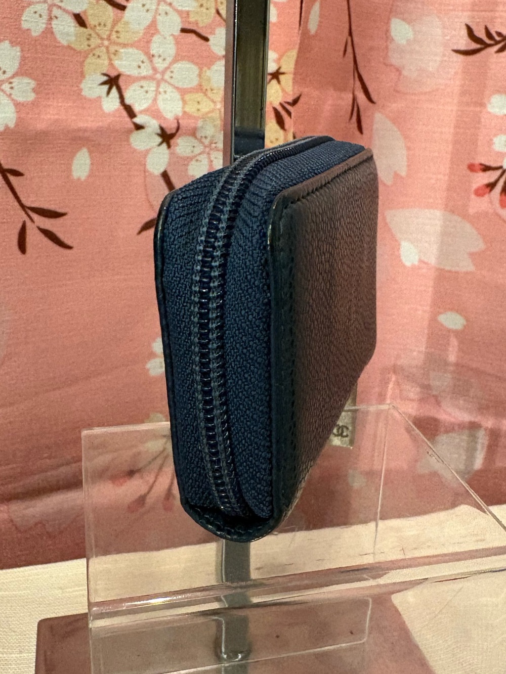 CHANEL Teal Caviar Leather Zip Wallet - Picture 4 of 9